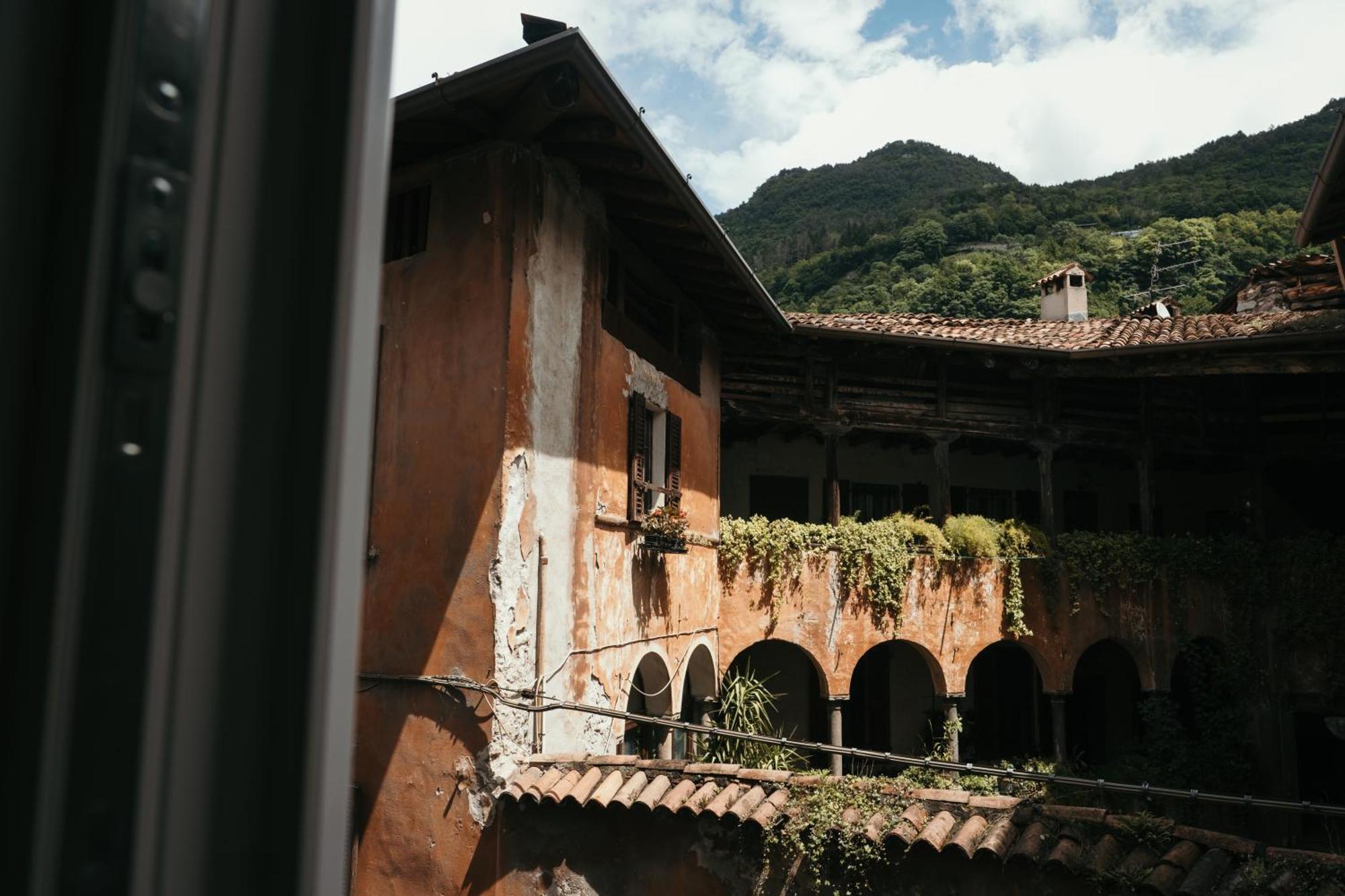Charme Nel Borgo Di Bienno Di Design, Natura & Relax Exterior photo